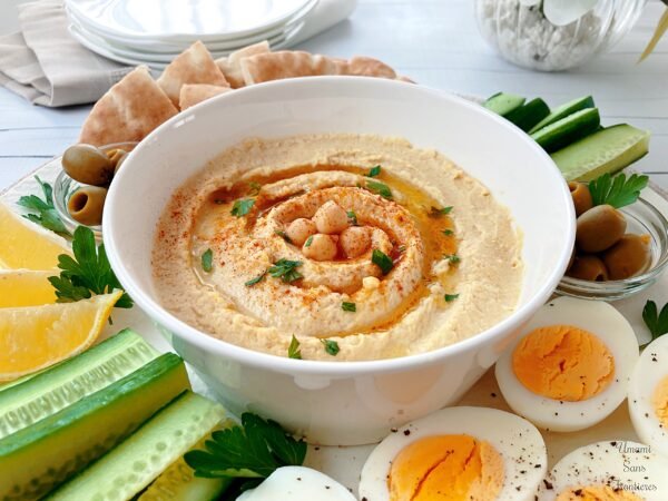 Easy homemade hummus